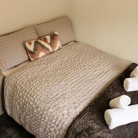 Charming 3 Bedroom Property Free Wifi & Parking Leeds (West Yorkshire) Exterior foto