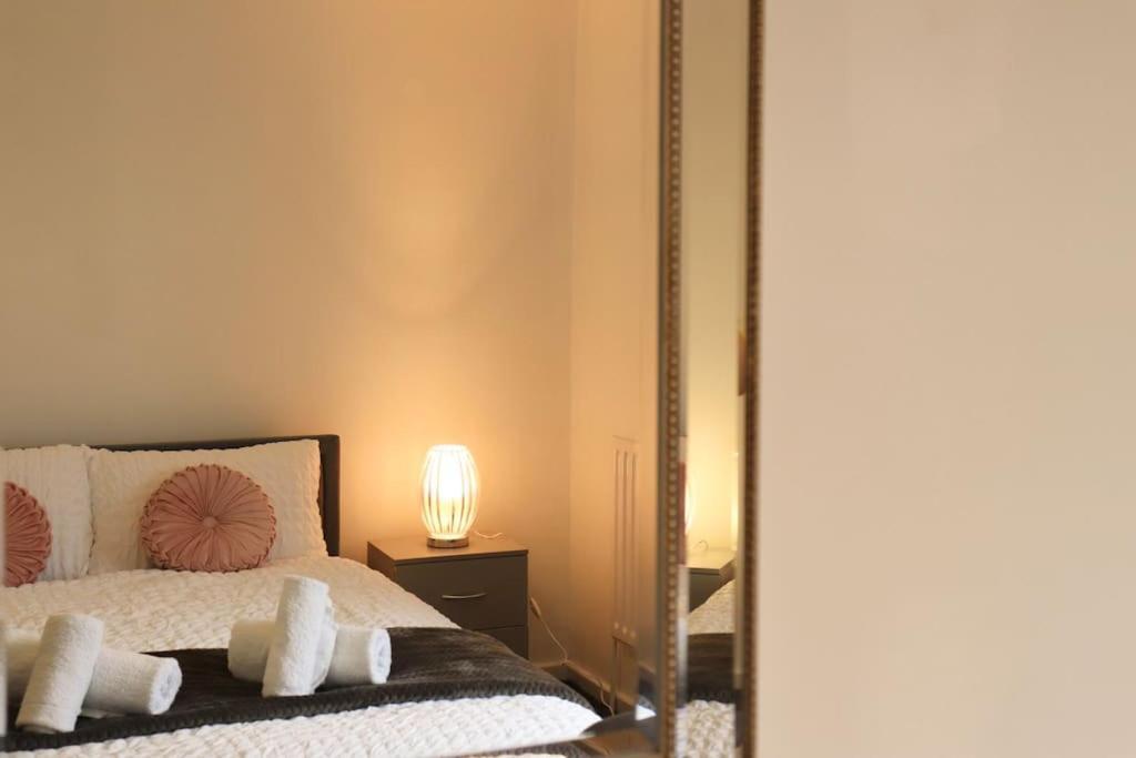 Charming 3 Bedroom Property Free Wifi & Parking Leeds (West Yorkshire) Exterior foto