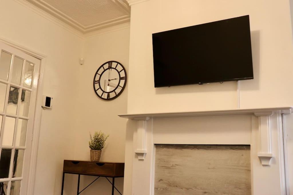 Charming 3 Bedroom Property Free Wifi & Parking Leeds (West Yorkshire) Exterior foto
