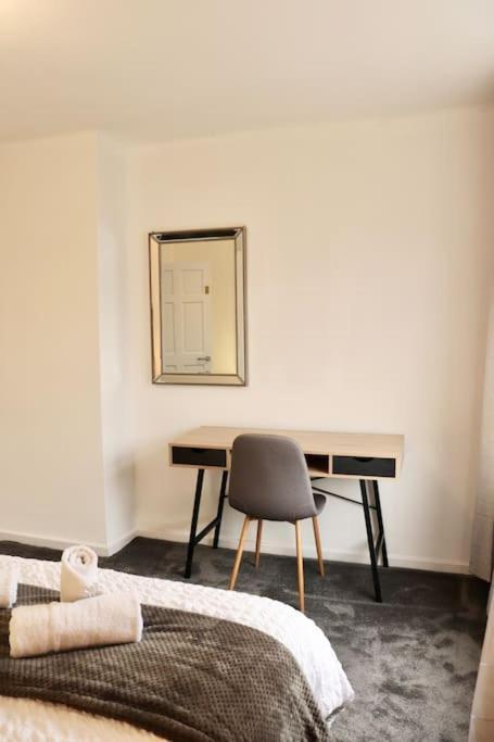 Charming 3 Bedroom Property Free Wifi & Parking Leeds (West Yorkshire) Exterior foto