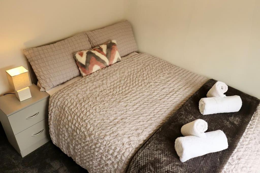 Charming 3 Bedroom Property Free Wifi & Parking Leeds (West Yorkshire) Exterior foto