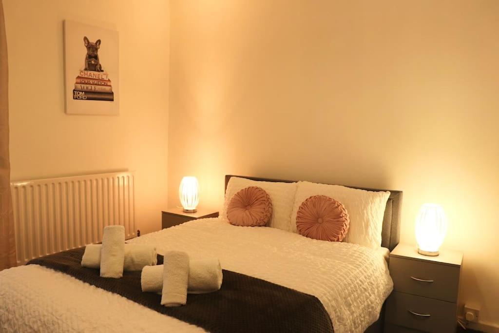 Charming 3 Bedroom Property Free Wifi & Parking Leeds (West Yorkshire) Exterior foto